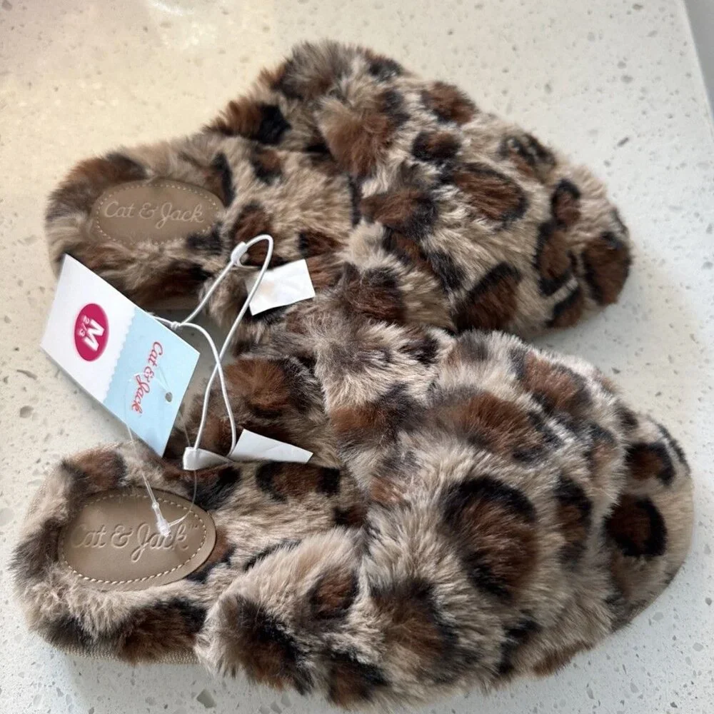 Girls Leopard Print cross faux fur slide on slippers M 2/3 Cat and Jack brooklyn